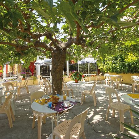 Hotel La Croix De Malte La Ciotat Eksteriør bilde
